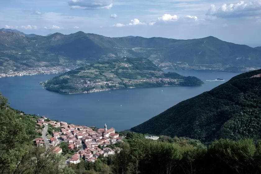 Lago di Iseo sponda bergamasca